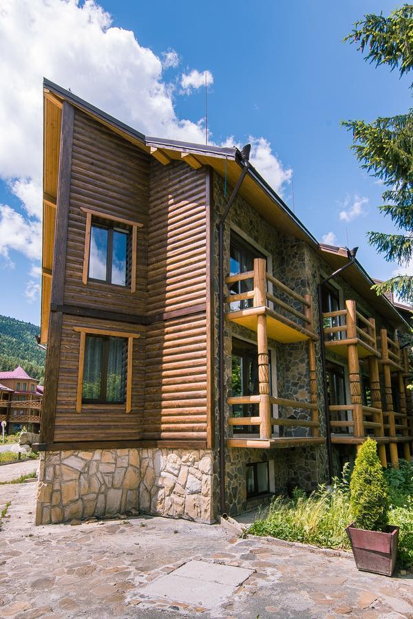 Отель Pid Khomiakom Татаров Экстерьер фото